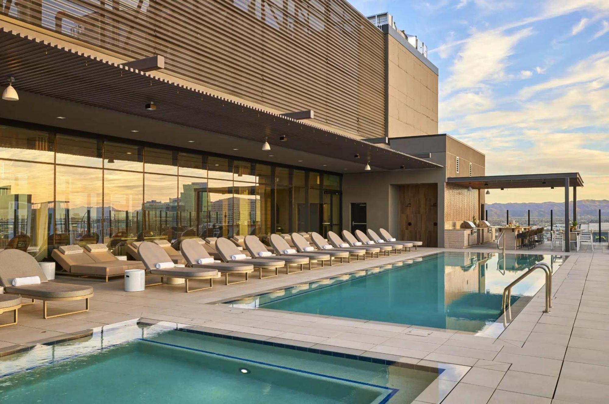Global Luxury Suites At Downtown 피닉스 외부 사진